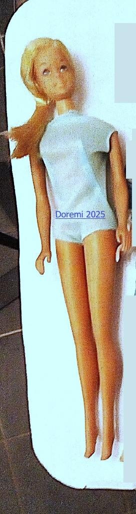 Vintage Europese #8587 barbie - geen verzending 👈, Verzamelen, Poppen, Ophalen, Zo goed als nieuw, Pop