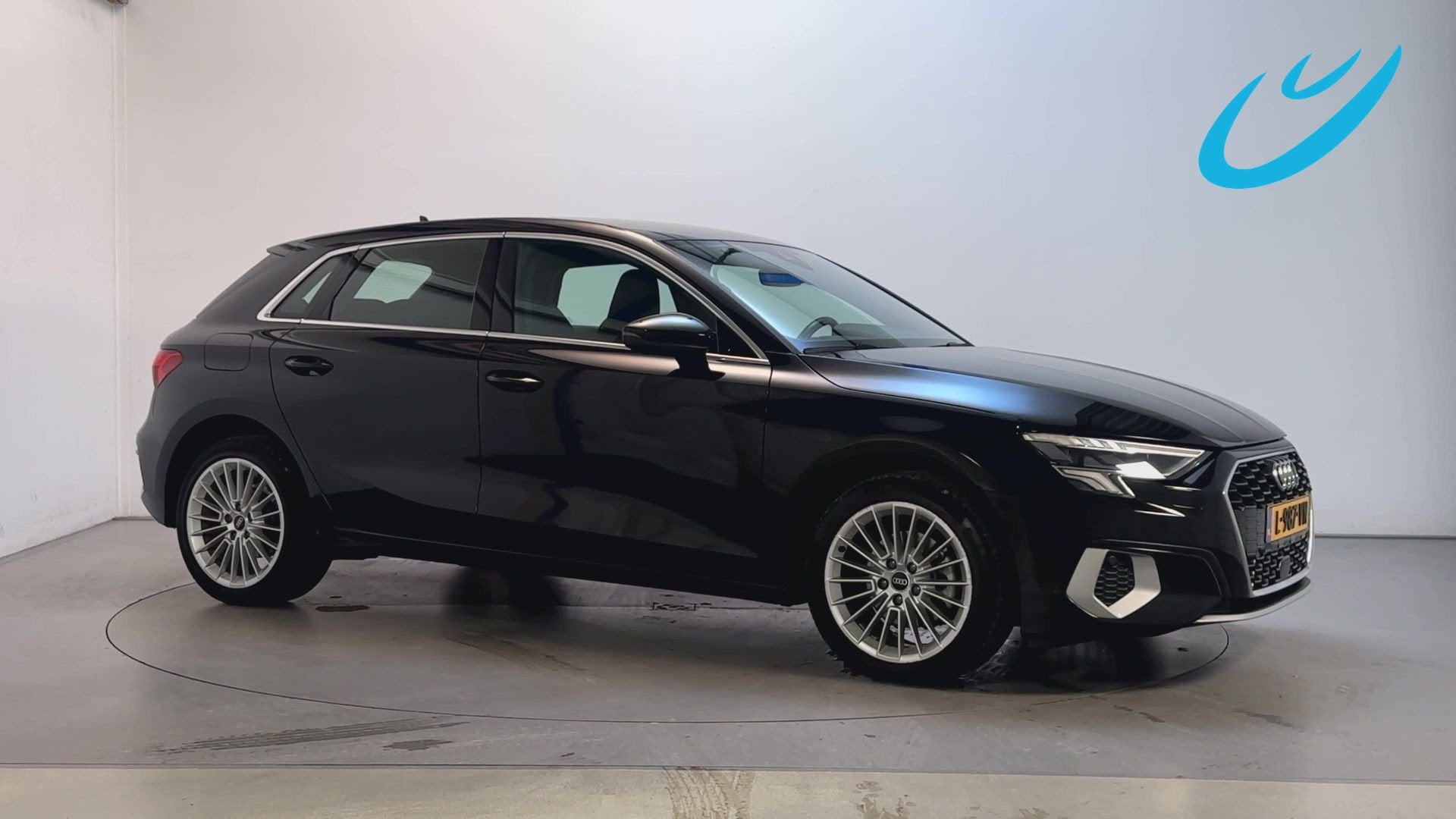 Audi A3 Sportback 30 TFSI Advanced Edition Navigatie Parkeer, Dealer onderhouden, Stof, Gebruikt, Origineel Nederlands