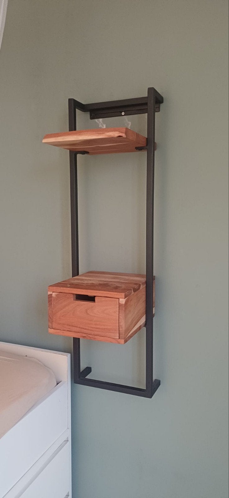 2x Nachtkastjes mangohout - industrieel design, Ophalen, Gebruikt, Minder dan 45 cm, 70 cm of meer
