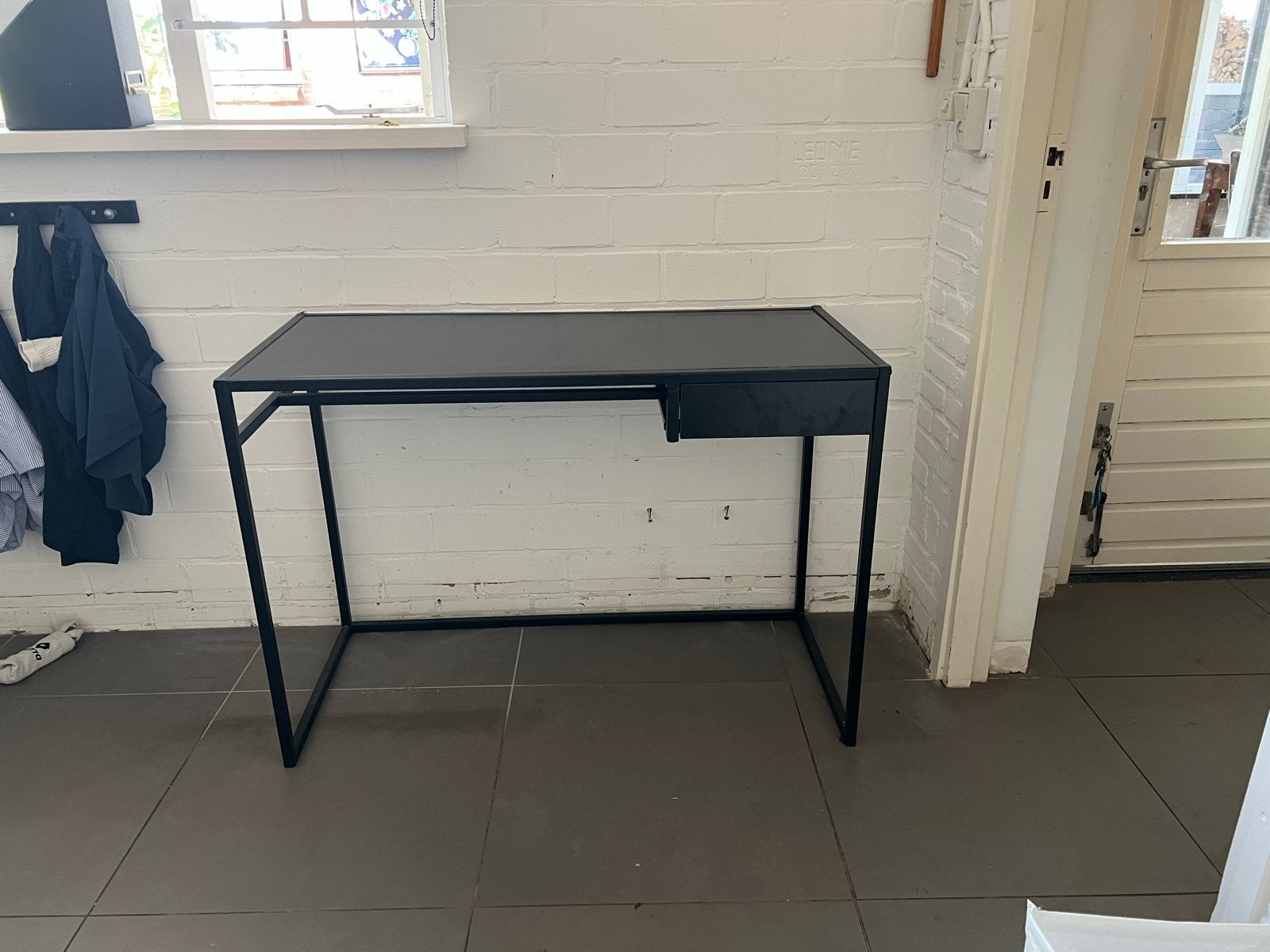 Zwart bureau met lade - Gebruikt, Ophalen, Gebruikt, Met lades, Metaal