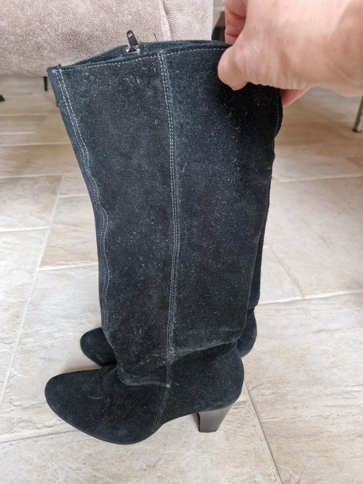 Te koop zwarte suède dameslaarzen, maat 37, merk Moccio, Hoge laarzen, Moccio, Zwart, Ophalen of Verzenden