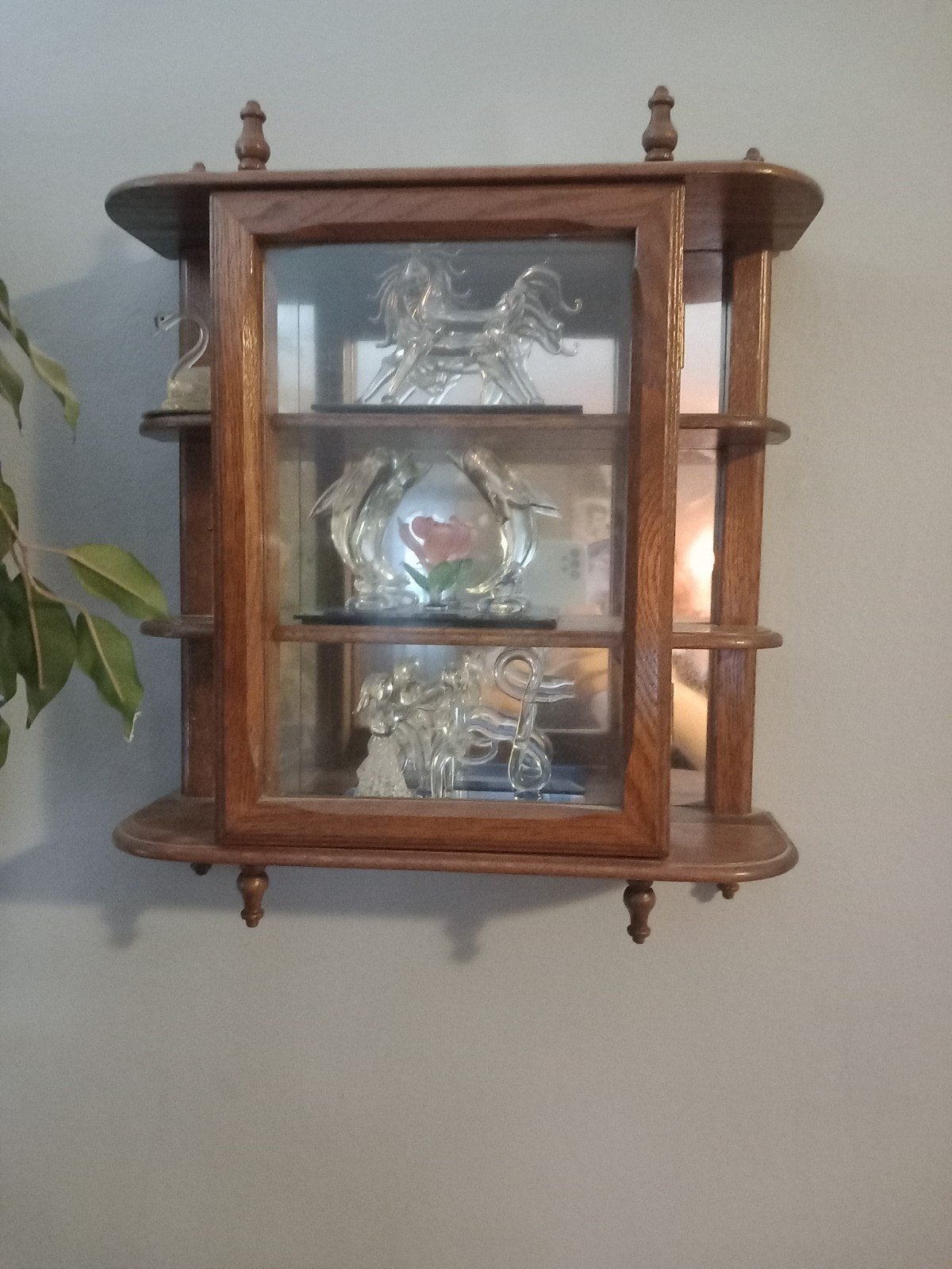 Vintage vitrine wandkastje - Eikenhout met glazen deur, Huis en Inrichting, Kasten | Vitrinekasten, Vintage, Klassiek, Ophalen of Verzenden