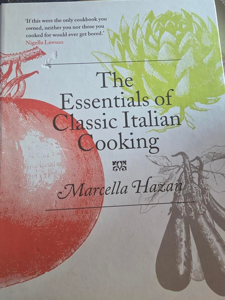 The Essentials of Classic Italian Cooking - Marcella Hazan, Boeken, Hoofdgerechten, Ophalen of Verzenden, Marcella Hazan, Italië