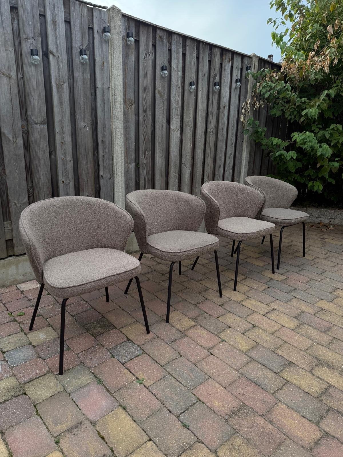 WOOOD Bouclé Taupe Eetkamerstoelen (4 stuks), Ophalen, Gebruikt, Overige kleuren, Vier
