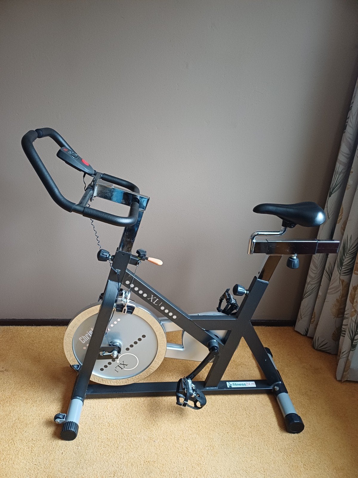 Christopeit Sport Hometrainer met display, Ophalen, Gebruikt, Metaal, Benen