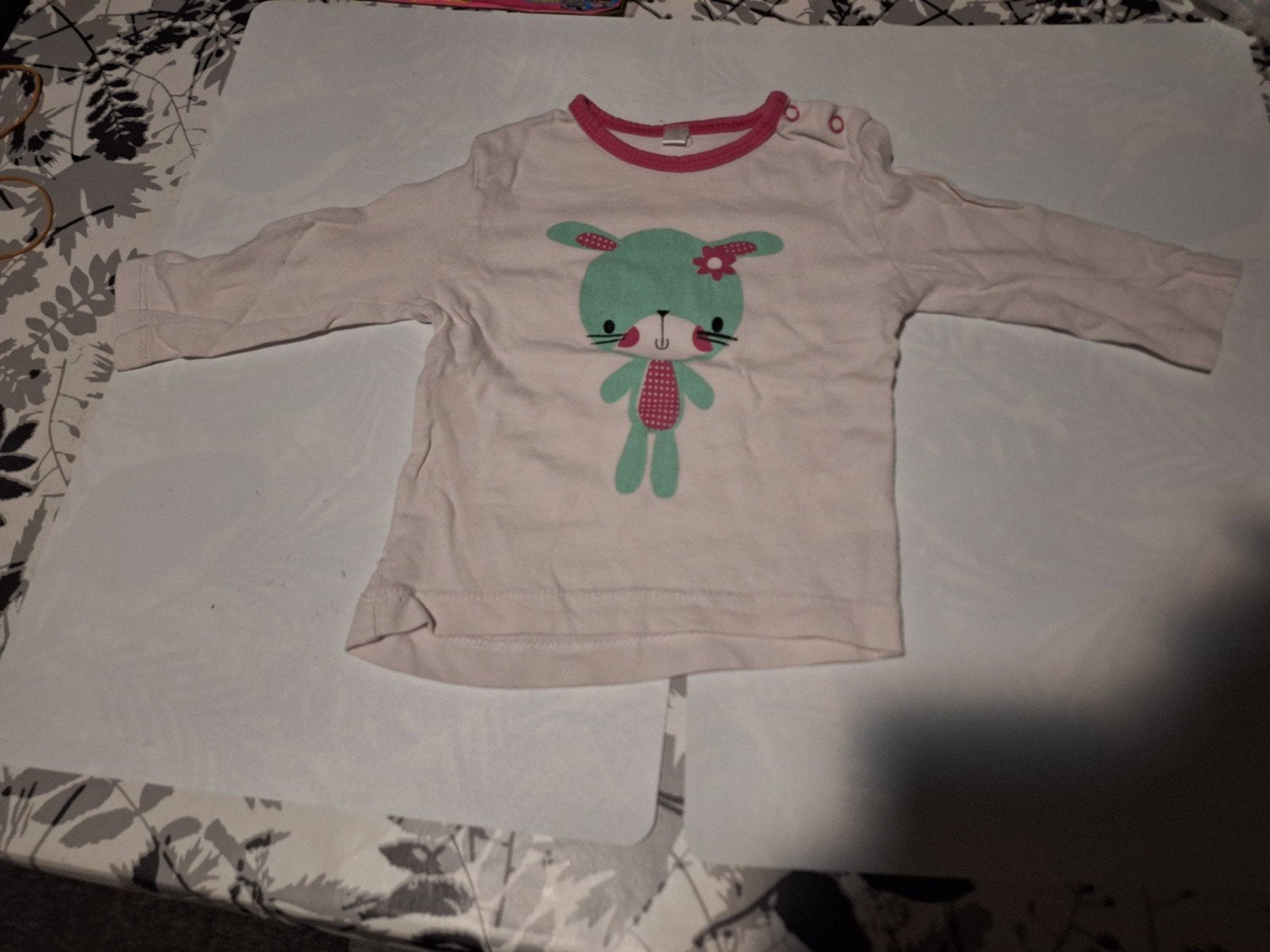 Baby Meisje Dunne Truitje. Maat 74., Kinderen en Baby's, Babykleding | Maat 74, Ophalen of Verzenden, Zo goed als nieuw, Meisje