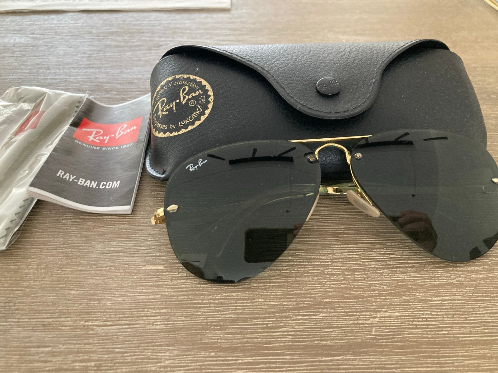 Ray-Ban Zonnebril met etui en doekje, Ophalen, Zonnebril, Zwart, Nieuw