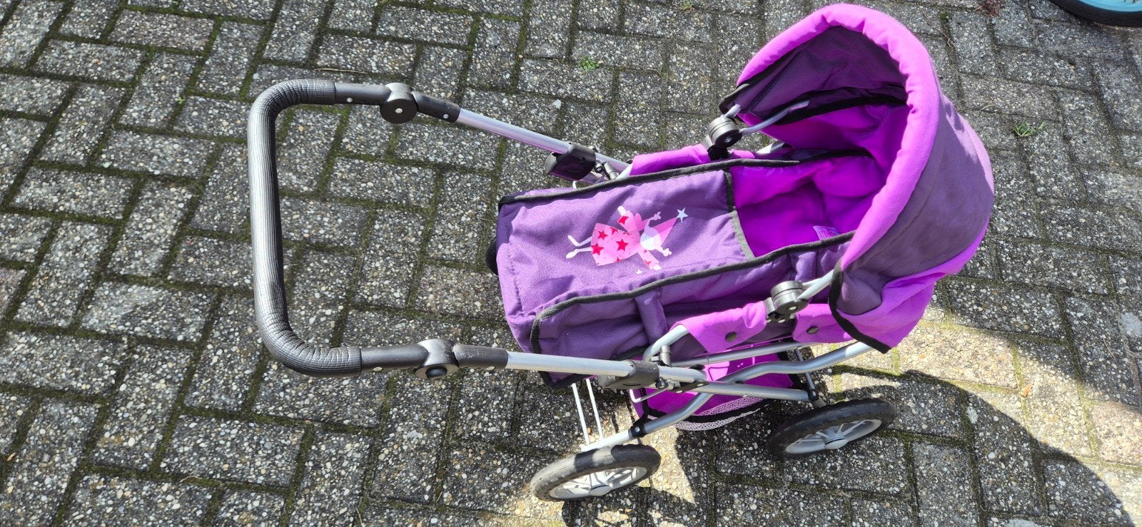 Inklapbare poppenwagen met uitneembaar mandje, Ophalen, Gebruikt, Babypop