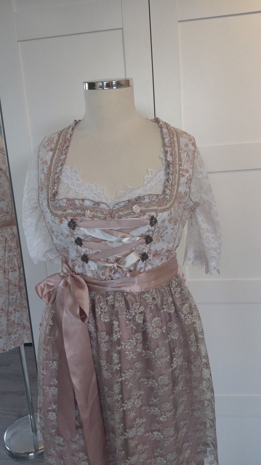 Dirndl MarJo maat 44 met dubbellaags schort en kant, nieuw, Overige kleuren, Maat 42/44 (L), Nieuw, Ophalen of Verzenden