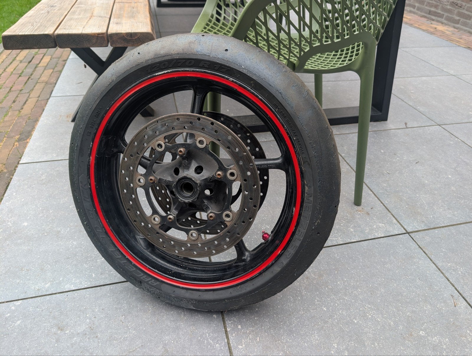 Voorwiel Yamaha R6 2003-2005 met remschijven en slick, Motoren, Ophalen, Gebruikt