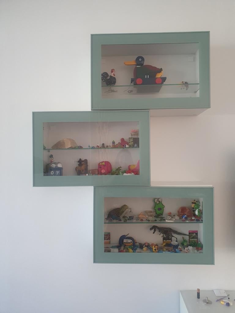Set van 3 wandvitrines met glazen deuren, Ophalen, 50 tot 100 cm, Minder dan 25 cm, Minder dan 100 cm
