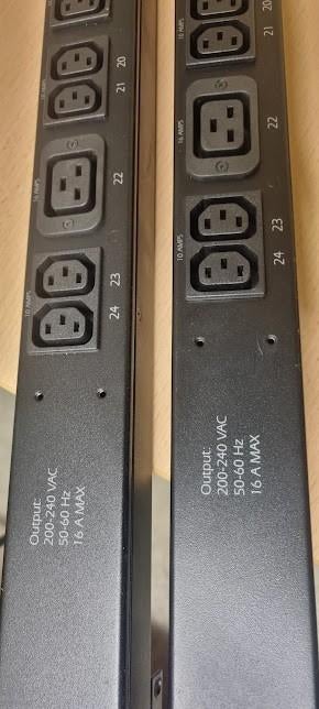 APC rack stroomverdelers (PDU) – 2 stuks, Ophalen of Verzenden, Nieuw