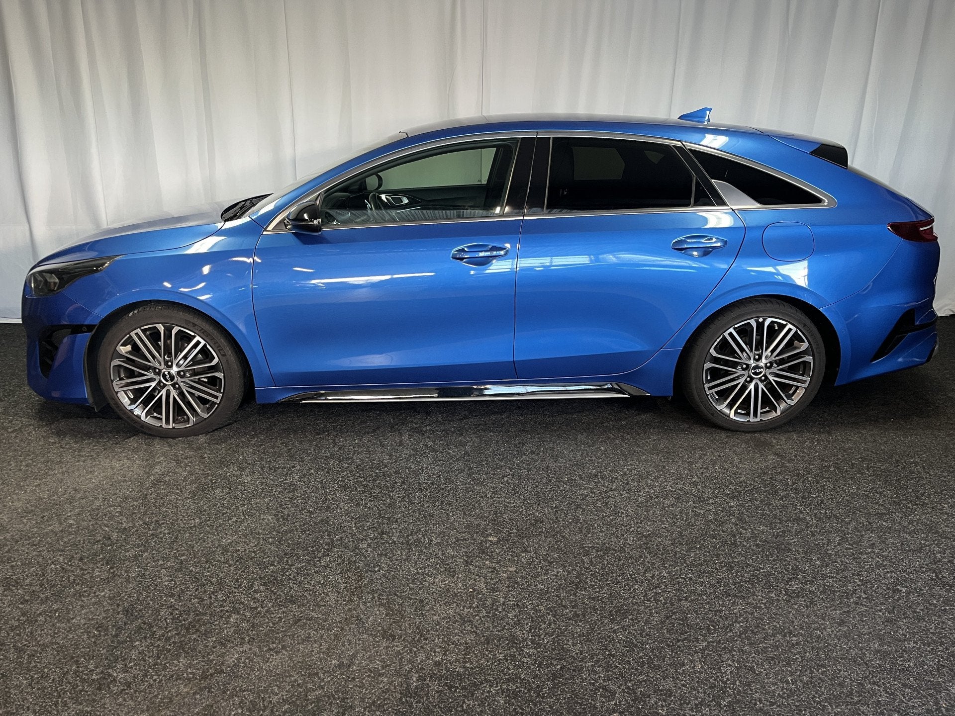 Kia ProCeed 1.5 T-GDi GT-PlusLine 1E EIGN/ECC/CAMERA/APPLE/M, Auto's, 1325 kg, Gebruikt, 4 cilinders, Met garantie (alle)