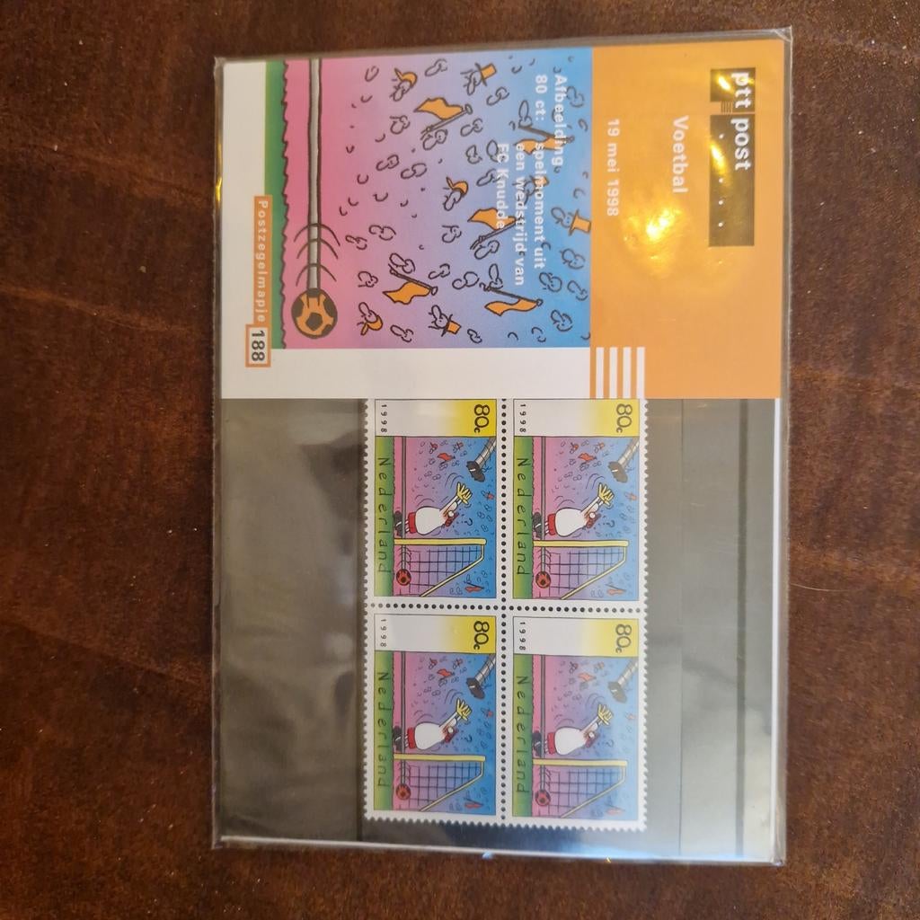 Postzegelmapje 188 voetbal (Fc Knudde), Verzamelen, Ophalen of Verzenden