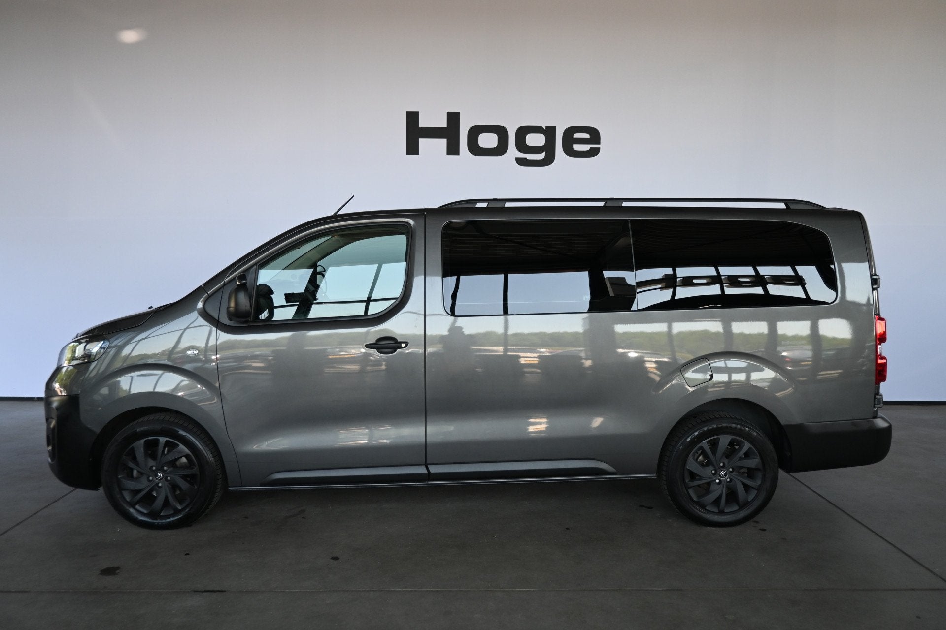 Opel Vivaro 1.5 CDTI L3H1 Edition 6 Persoons Airco Navigatie, Auto's, Voorwielaandrijving, 15 km/l, Gebruikt, 4 cilinders
