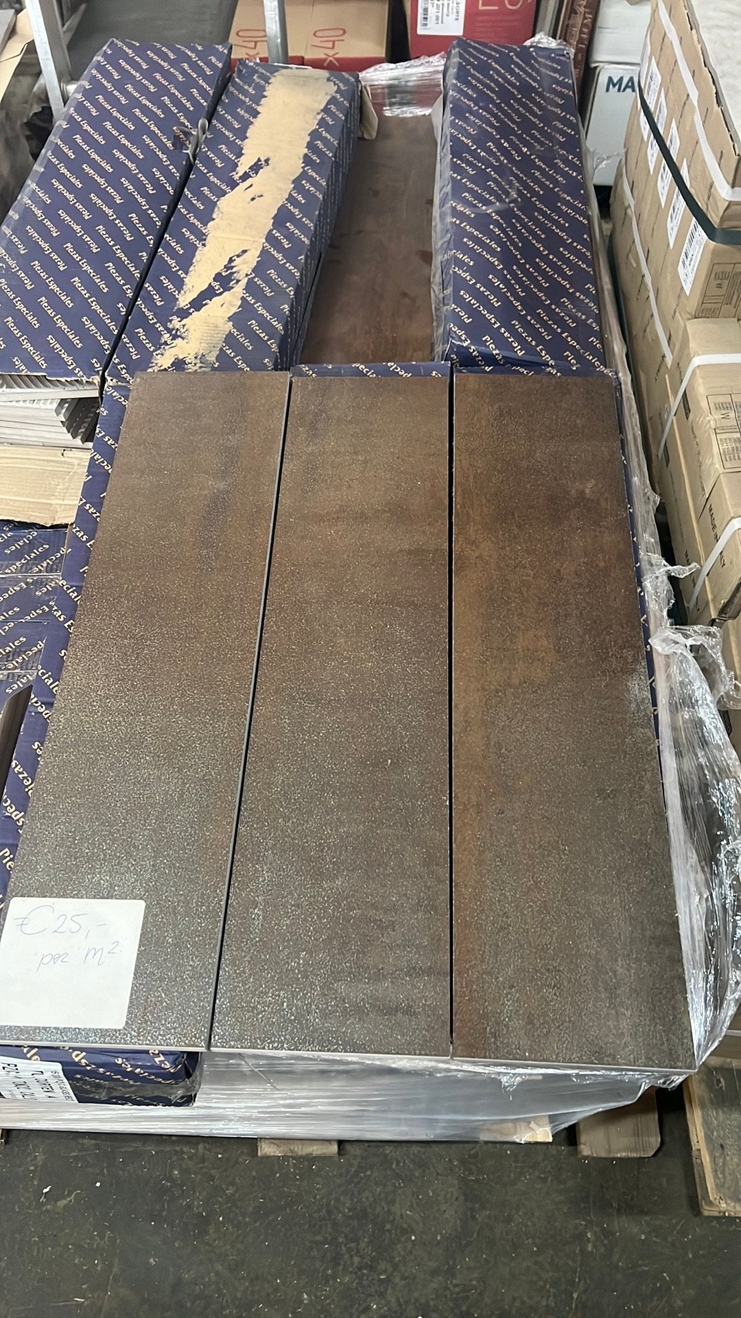 Tegels   15x60 cm  €25,- per m2 bruin/zilver glans, Ophalen, 60 cm of meer, Keramiek, Nieuw