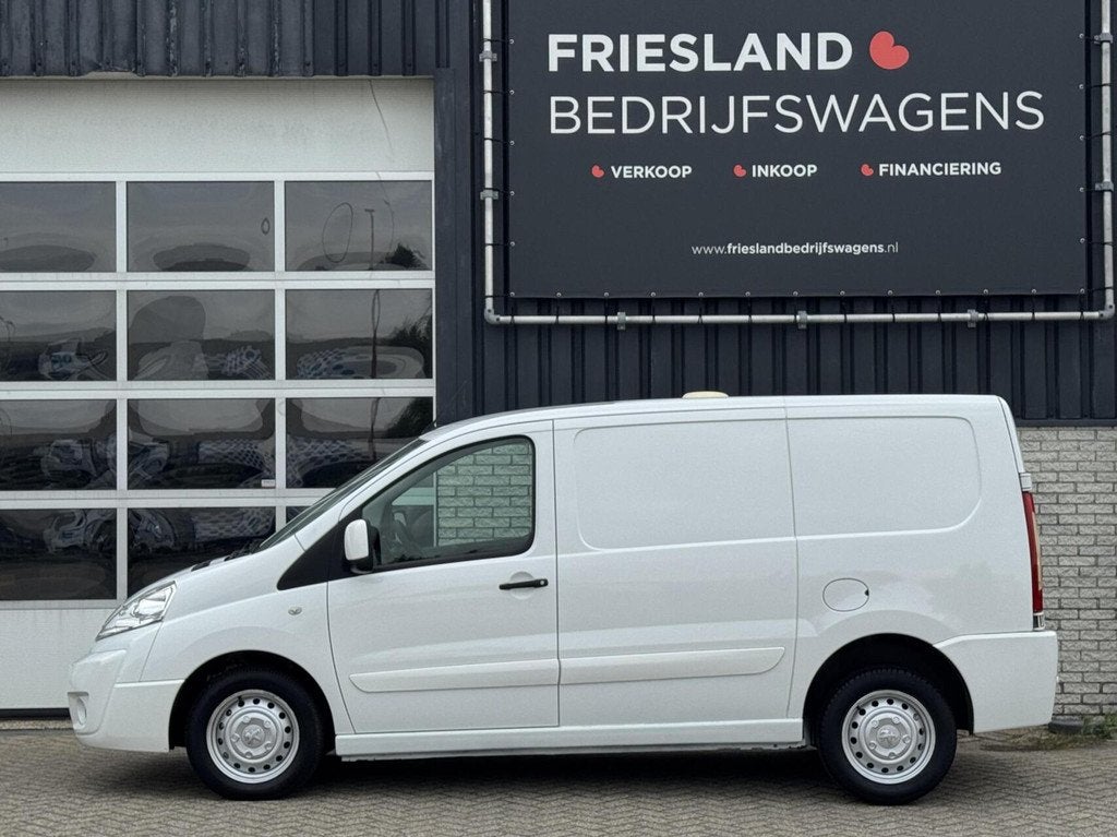 Peugeot Expert 227 2.0 HDI 128pk Navteq 2 Trekhaak/Cruise/Ai, Voorwielaandrijving, Euro 5, Stof, Gebruikt