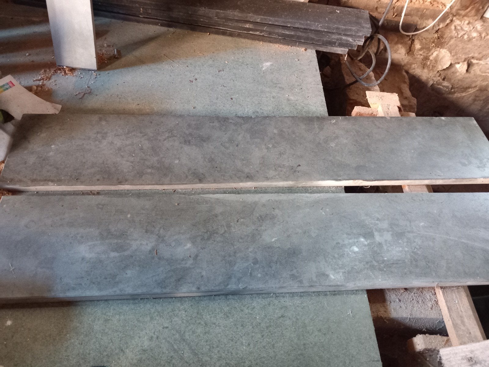 2 Stuks Natuursteen 109x20cm, Gebruikt, Overige typen, Ophalen of Verzenden, Minder dan 5 m²