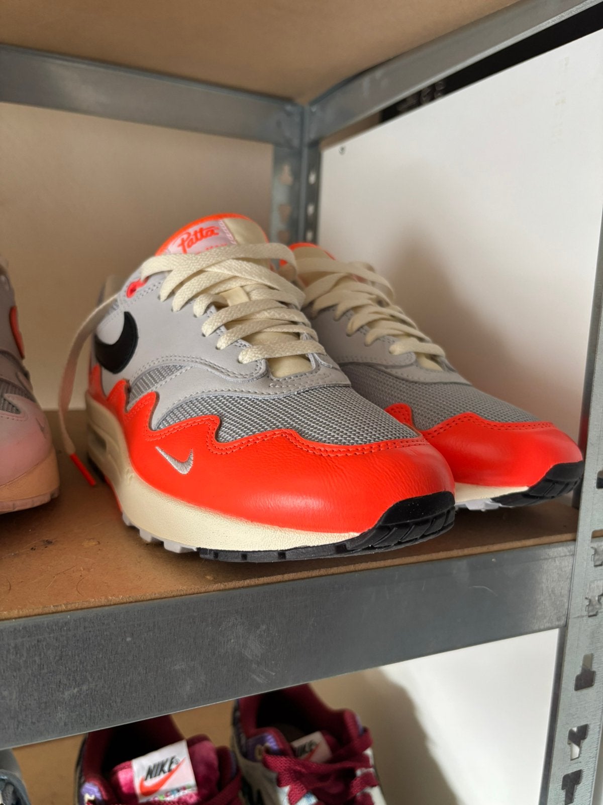 Nike air max 1 patta hyper crimson maat 41, Ophalen of Verzenden, Zo goed als nieuw, Overige kleuren