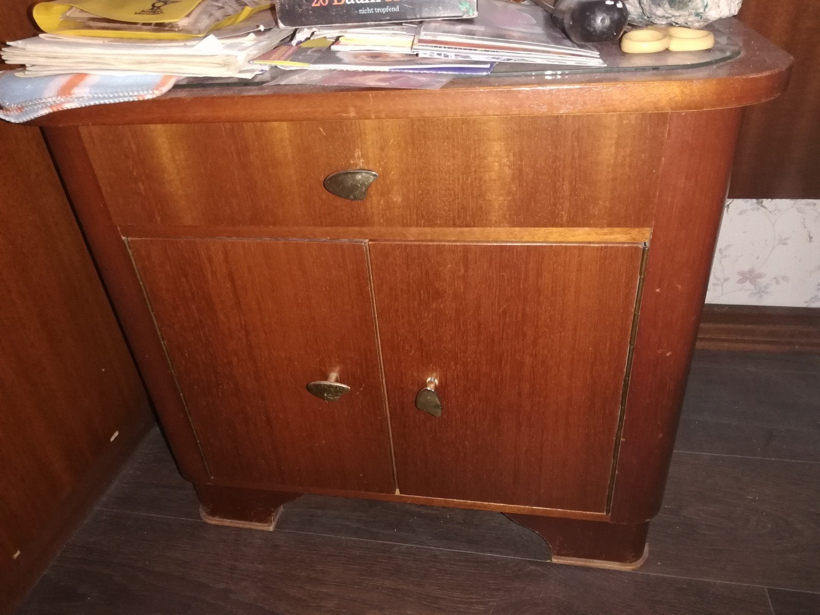 2 Vintage houten kastje met lade en deurtjes, Ophalen