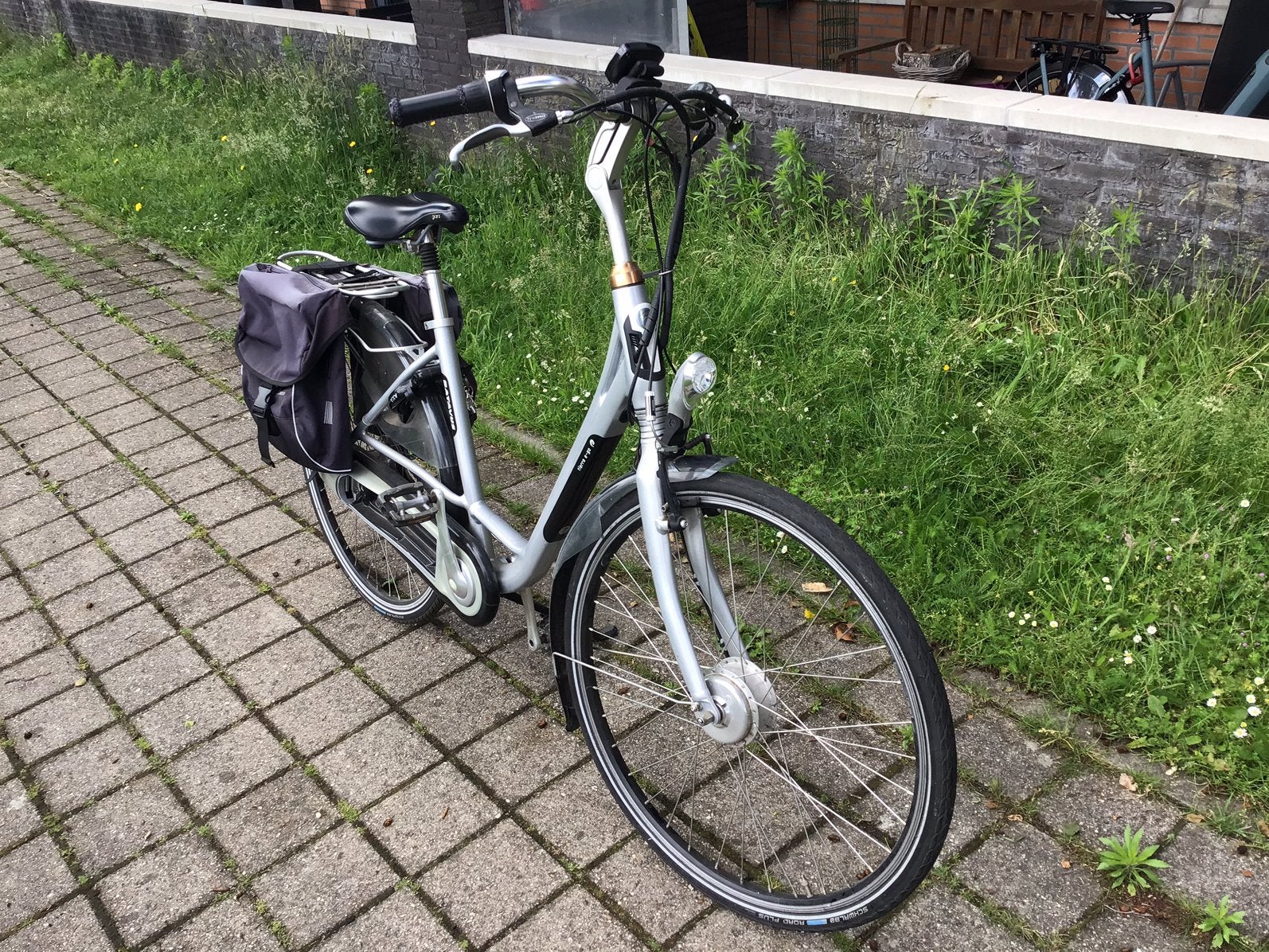 Batavus damesfiets elektrische ( display doet het niet ), 47 tot 51 cm, Ophalen, Gebruikt, Batavus
