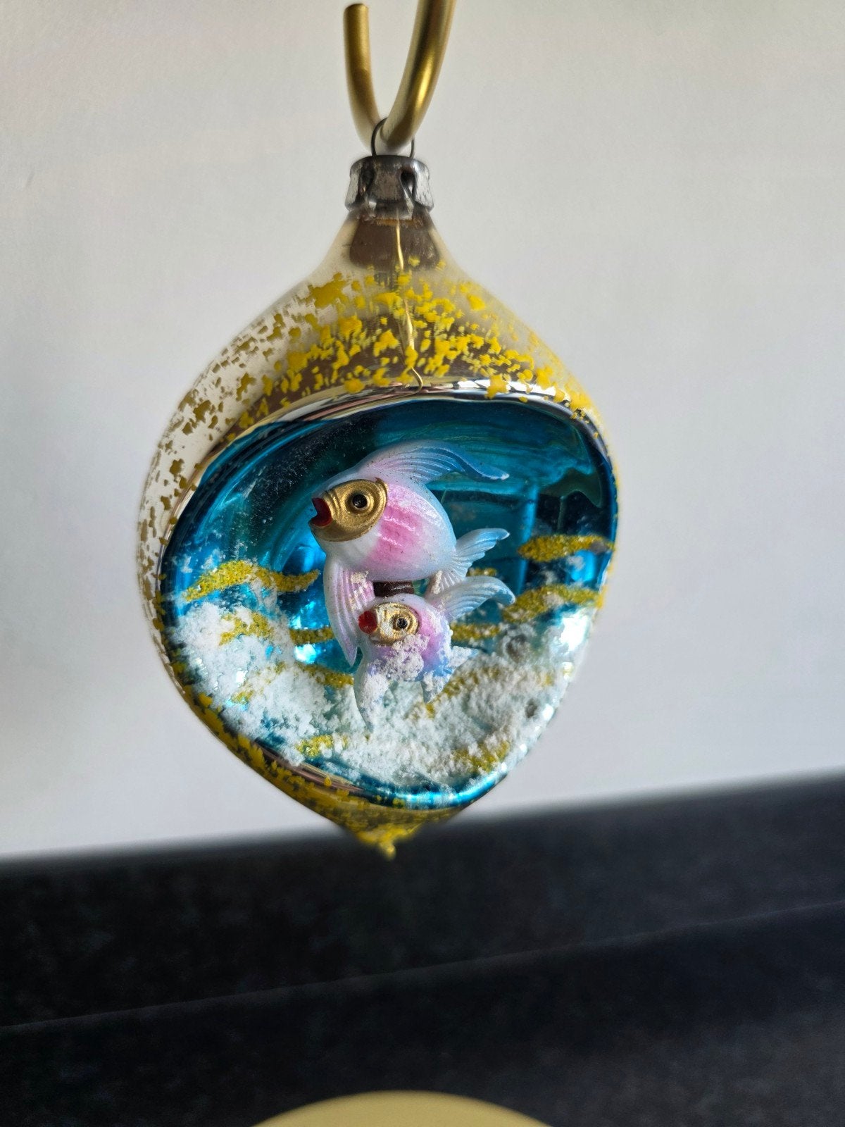 vintage oude diorama pegel kerstbal met vissen, Diversen, Ophalen, Gebruikt