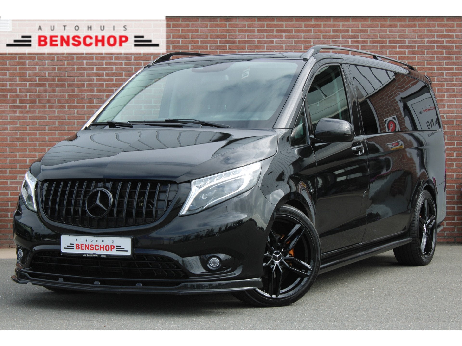 Mercedes-Benz Vito 114 CDI 136PK Lang DC |AMG-STYLE|20-INCH|, Automaat, Gebruikt, 4 cilinders, Zwart
