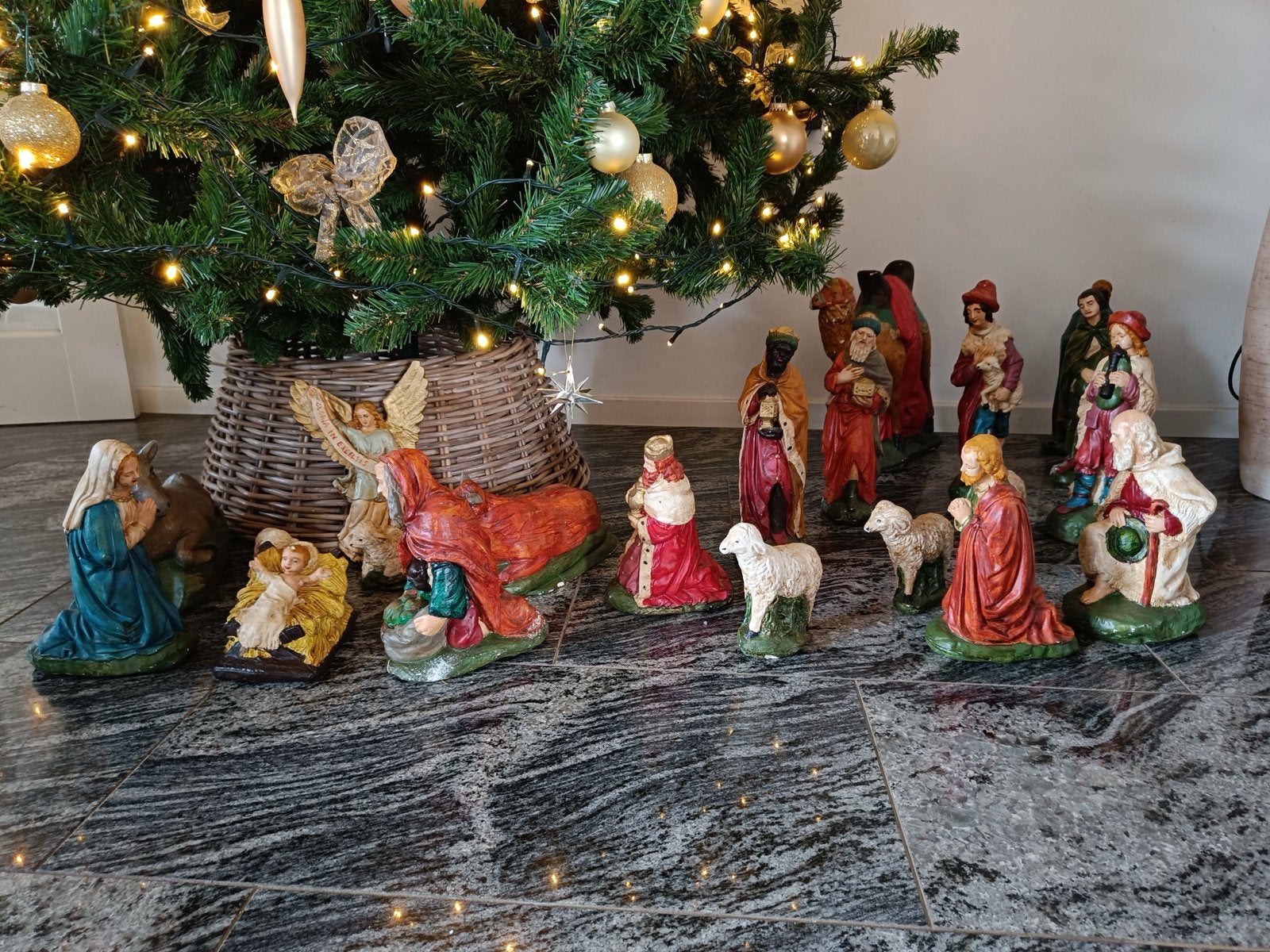 22 delige gipsen kerstgroep grote beelden, Diversen, Ophalen
