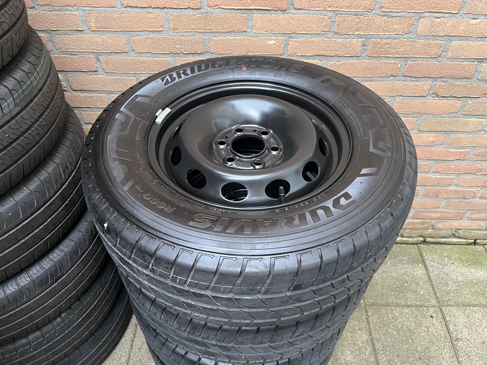 235 65 16 Nieuwe Zomerset Ford Transit 2024/2026, Bestelwagen, 16 inch, Banden en Velgen, Nieuw