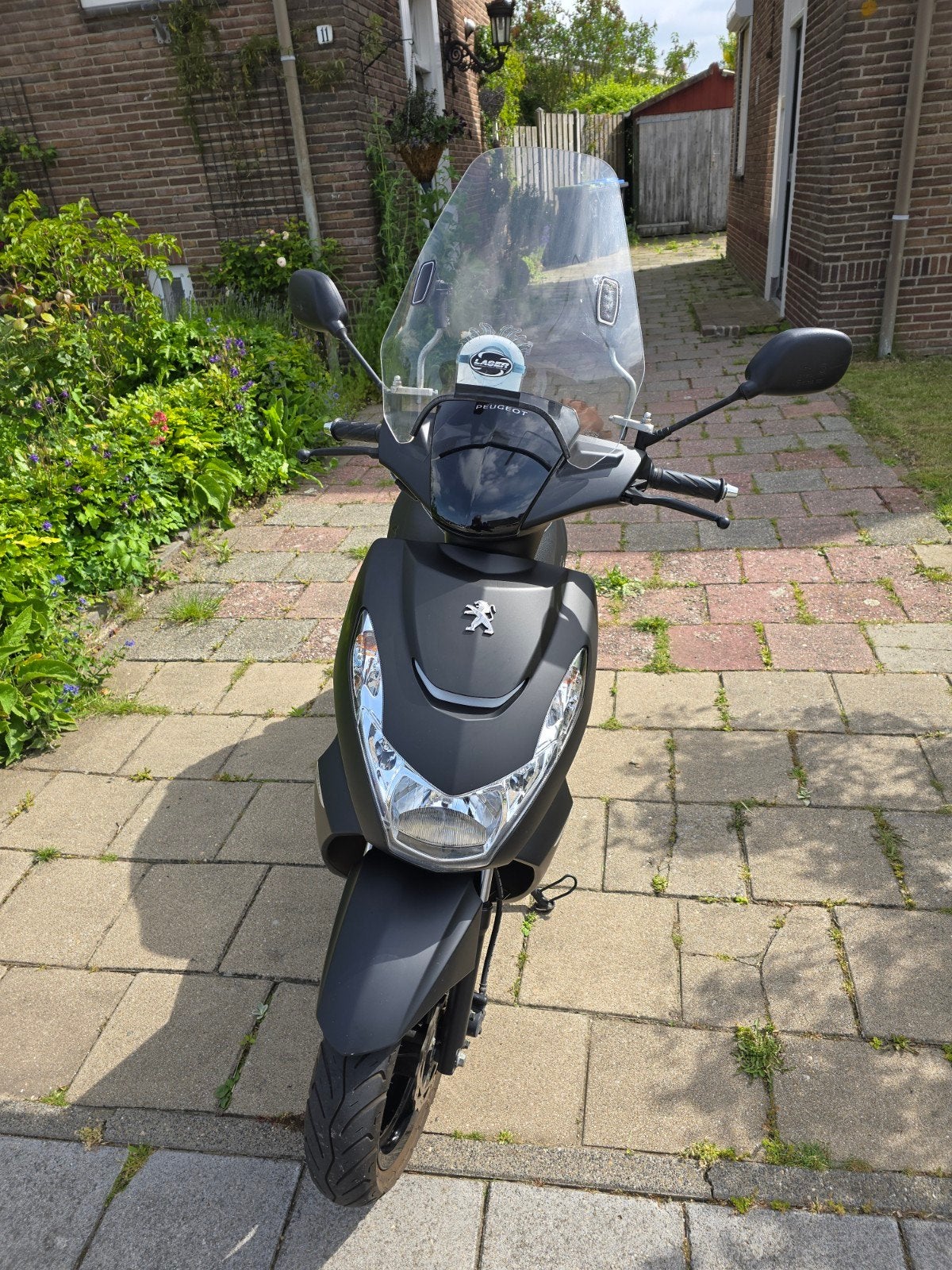 Mooie Peugeot Kisbee Black edition, Fietsen en Brommers, Ophalen, Overige modellen, Zo goed als nieuw, Maximaal 25 km/u