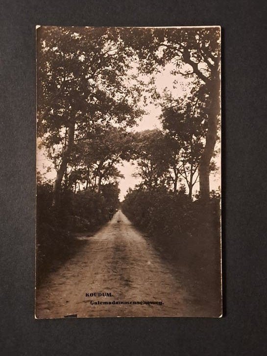 fotokaart Koudum Friesland Galemadammenscheweg 1925, Verzenden, 1920 tot 1940, Ongelopen, Friesland
