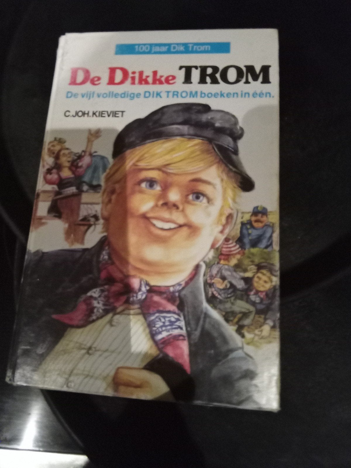 dik trom 100 jaar 512 paginas mooi voor de donker avonden, Ophalen, Gelezen