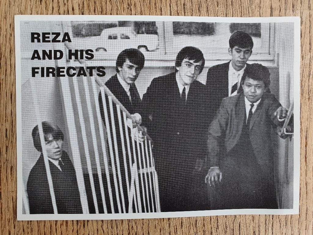 Reza & his Firecats (Poeldijk--Westland) fotokaart   60's, Ophalen of Verzenden, Zo goed als nieuw, Foto of Kaart, Gesigneerd