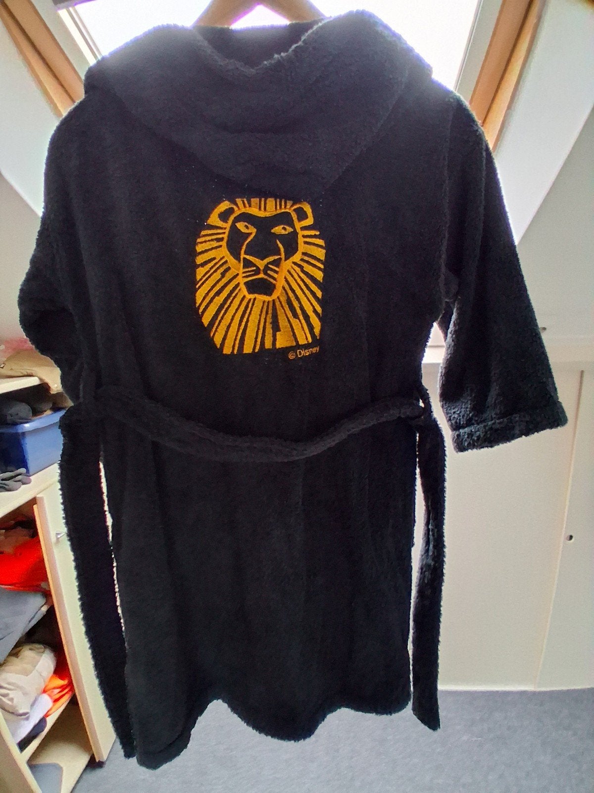 Badjas kids Lion King musical 2004 Scheveningen, Ophalen of Verzenden, Leeuwenkoning of Jungle Boek, Gebruikt, Kleding of Textiel