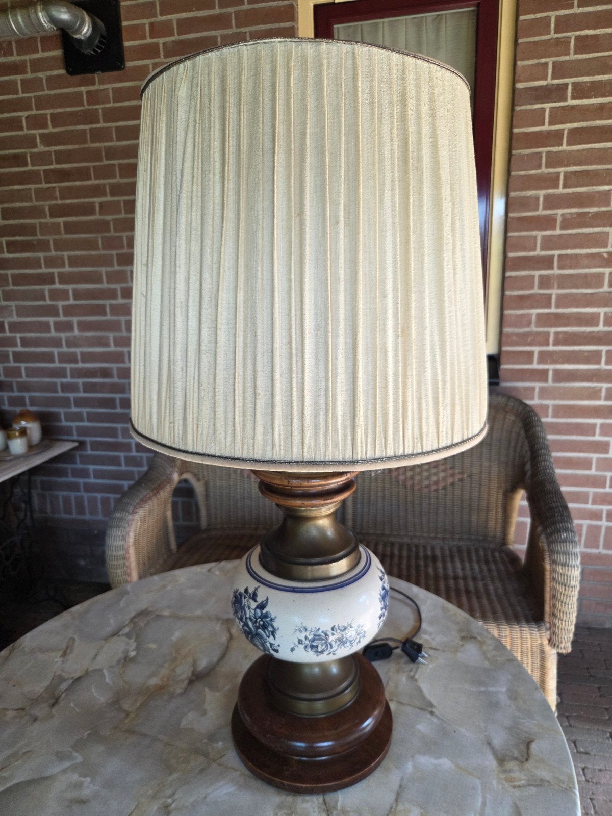 Vintage Tafellamp met Delfts Blauw Decor en Plissé Kap, Ophalen