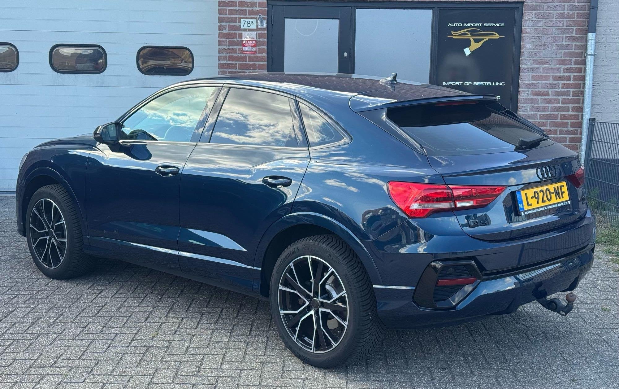 Audi Q3 Sportback 45 TFSI quattro edition one, Auto's, Gebruikt, 1984 cc, Blauw, Bedrijf