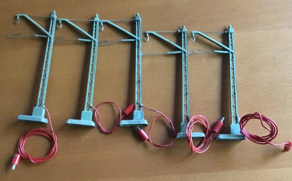 Märklin 5x 7012 aansluitmast oud type M-rails, Wisselstroom, Gebruikt, Rails, Ophalen of Verzenden