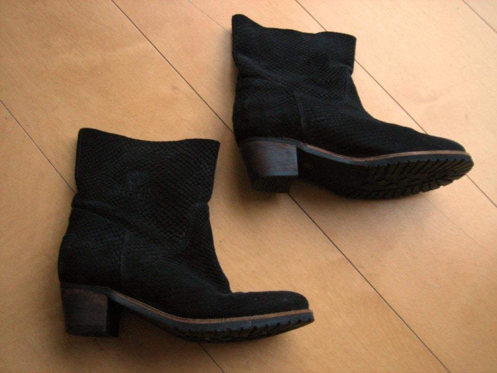 Mooie zwart suede korte laarsjes SHABBIES 38 snazzeys, Shabbies Amsterdam, Verzenden, Zwart, Lage of Enkellaarzen