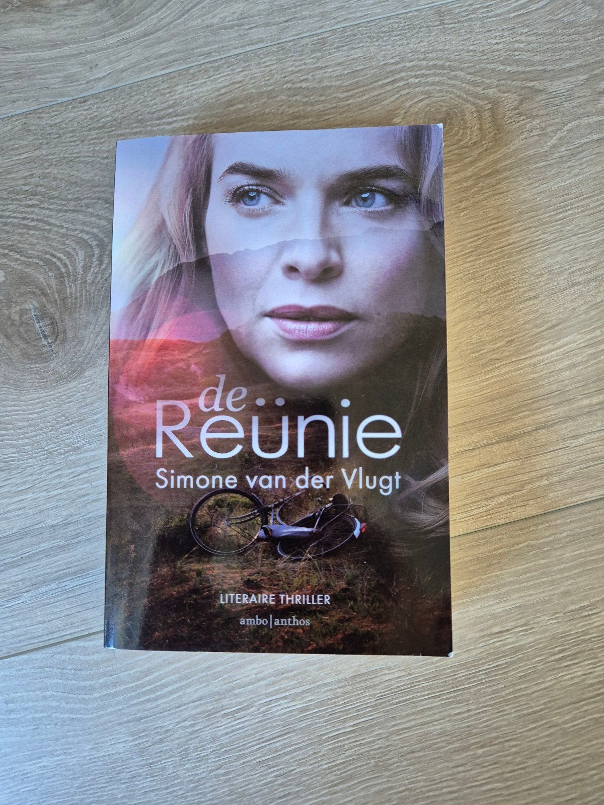 Simone van der Vlugt - De reünie, Ophalen of Verzenden, Zo goed als nieuw, Simone van der Vlugt