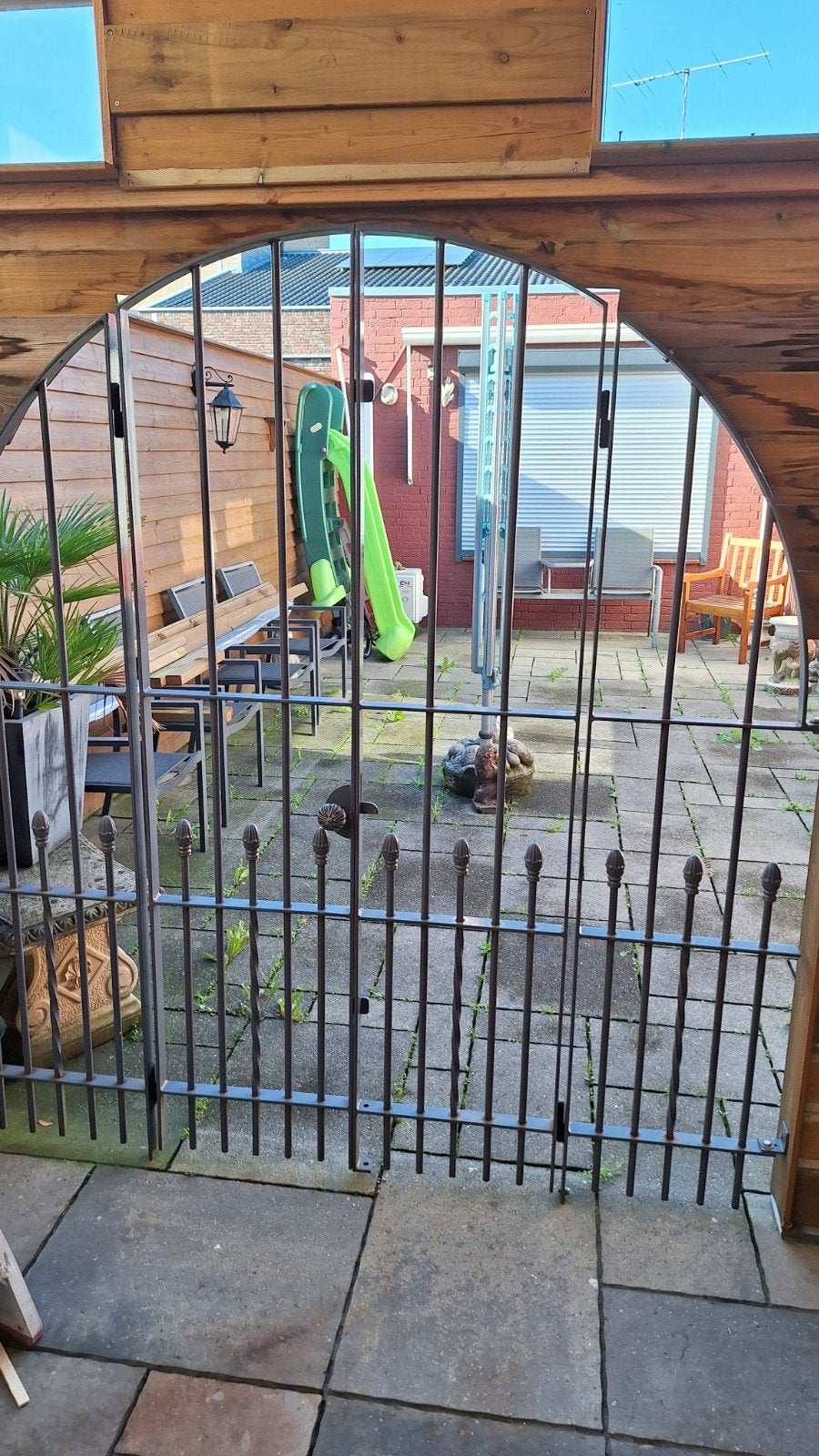 ijzeren poort/ hek, Ophalen, Met poort, Gebruikt, Spijlenhekwerk