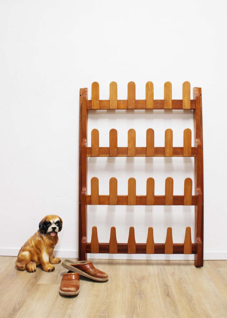 Houten vintage schoenenrek. Retro wandrek / kapstok, Huis en Inrichting, Kasten | Schoenenrekken, Ophalen, O, O, O