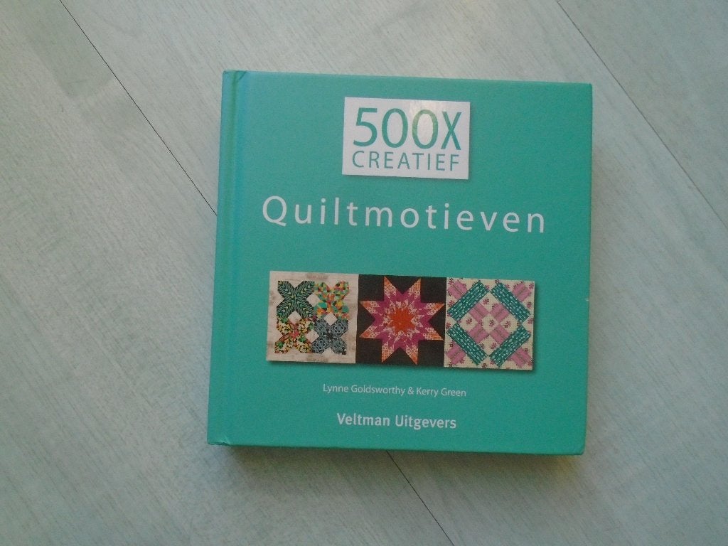 500 quiltmotieven, Ophalen of Verzenden, Zo goed als nieuw, Borduren en Naaien