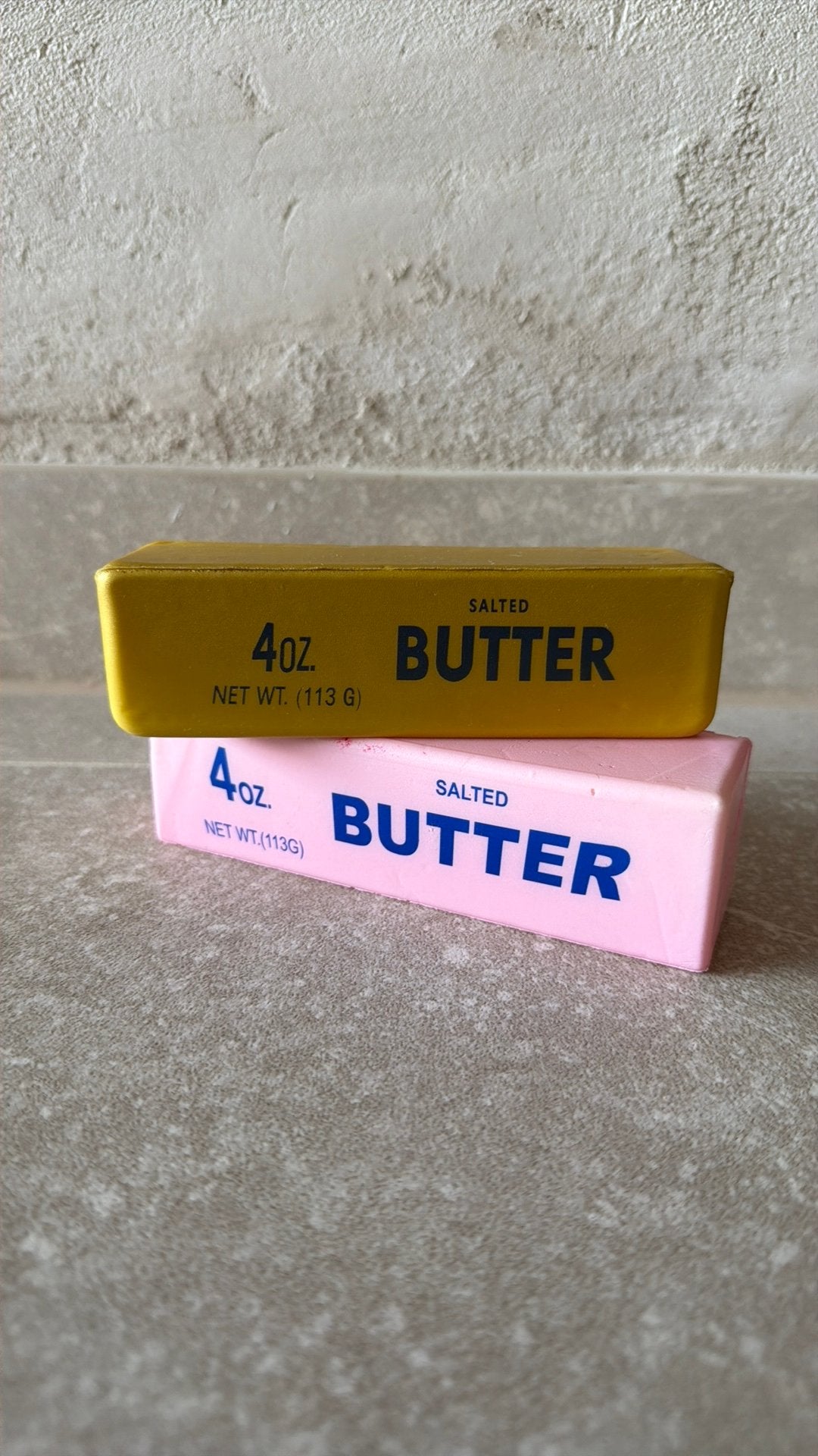 Butter Squisy goud & roze  €5,99 per stuk, Ophalen