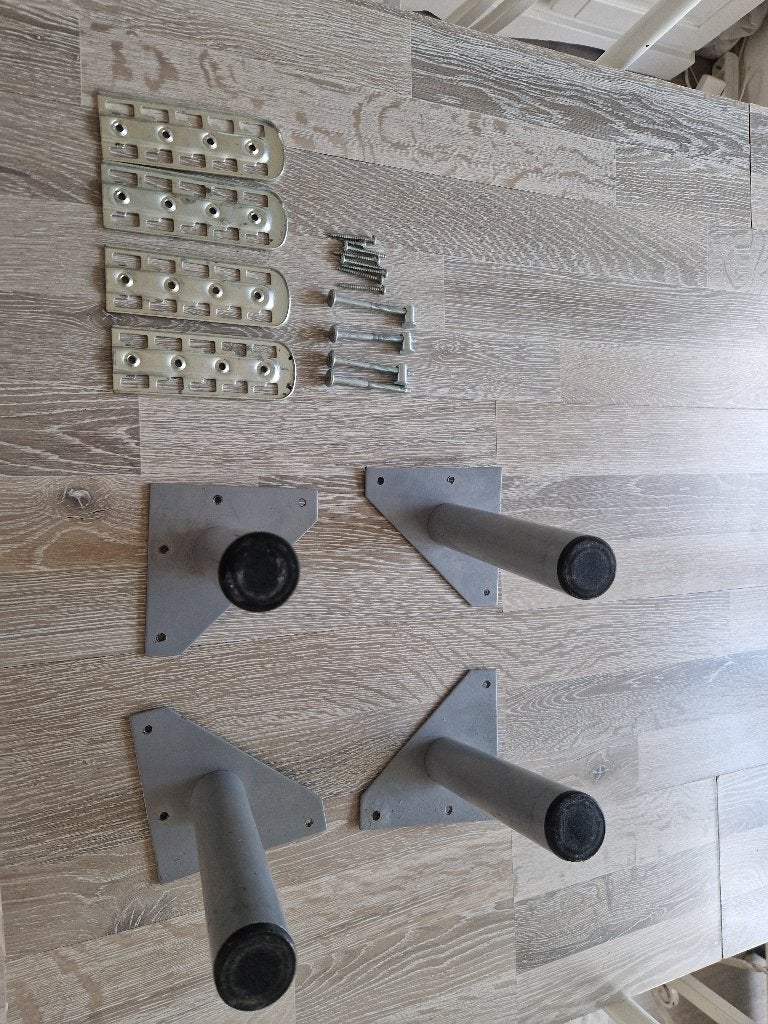 Set van vier gebruikte metalen bed/bankpoten., Minder dan 50 cm, Gebruikt, 50 tot 100 cm, Rond