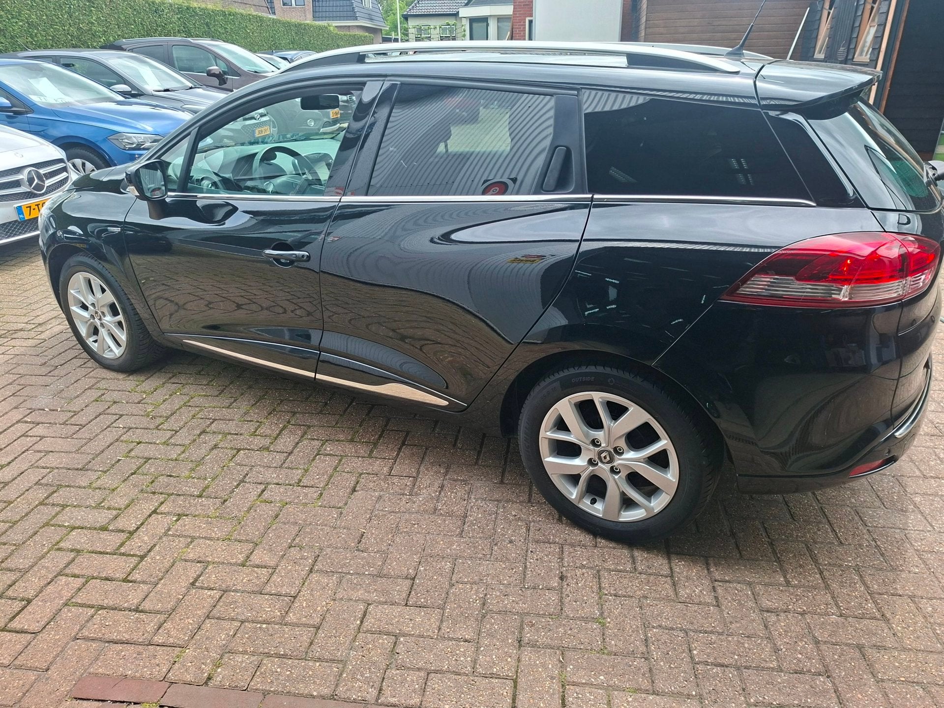 Foto 24 van Renault Clio 0.9 TCe Limited PDC Navi Airco Cruise Isofix
