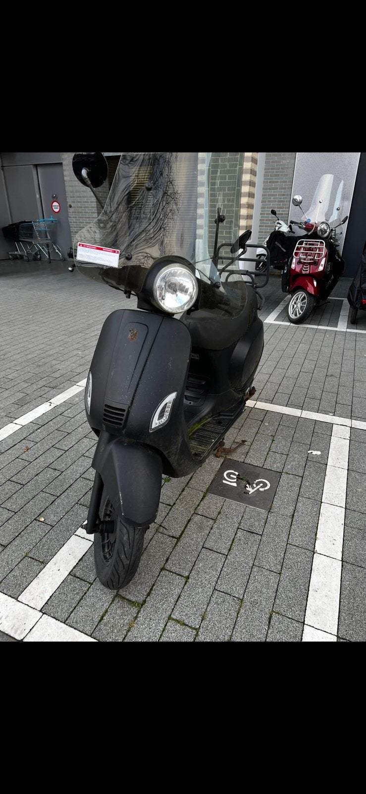 SCOOTER FOR FREE - NOT WORKING / GRATIS - NIET WERKEN, Fietsen en Brommers, Scooters | Vespa, Ophalen