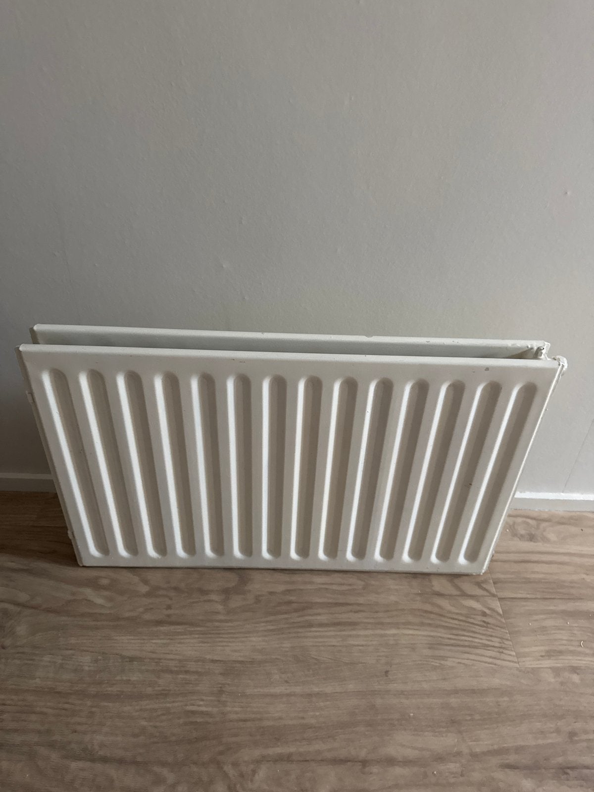 Witte radiator - Gebruikt maar in goede staat, Ophalen, 30 tot 80 cm, Gebruikt, Radiator