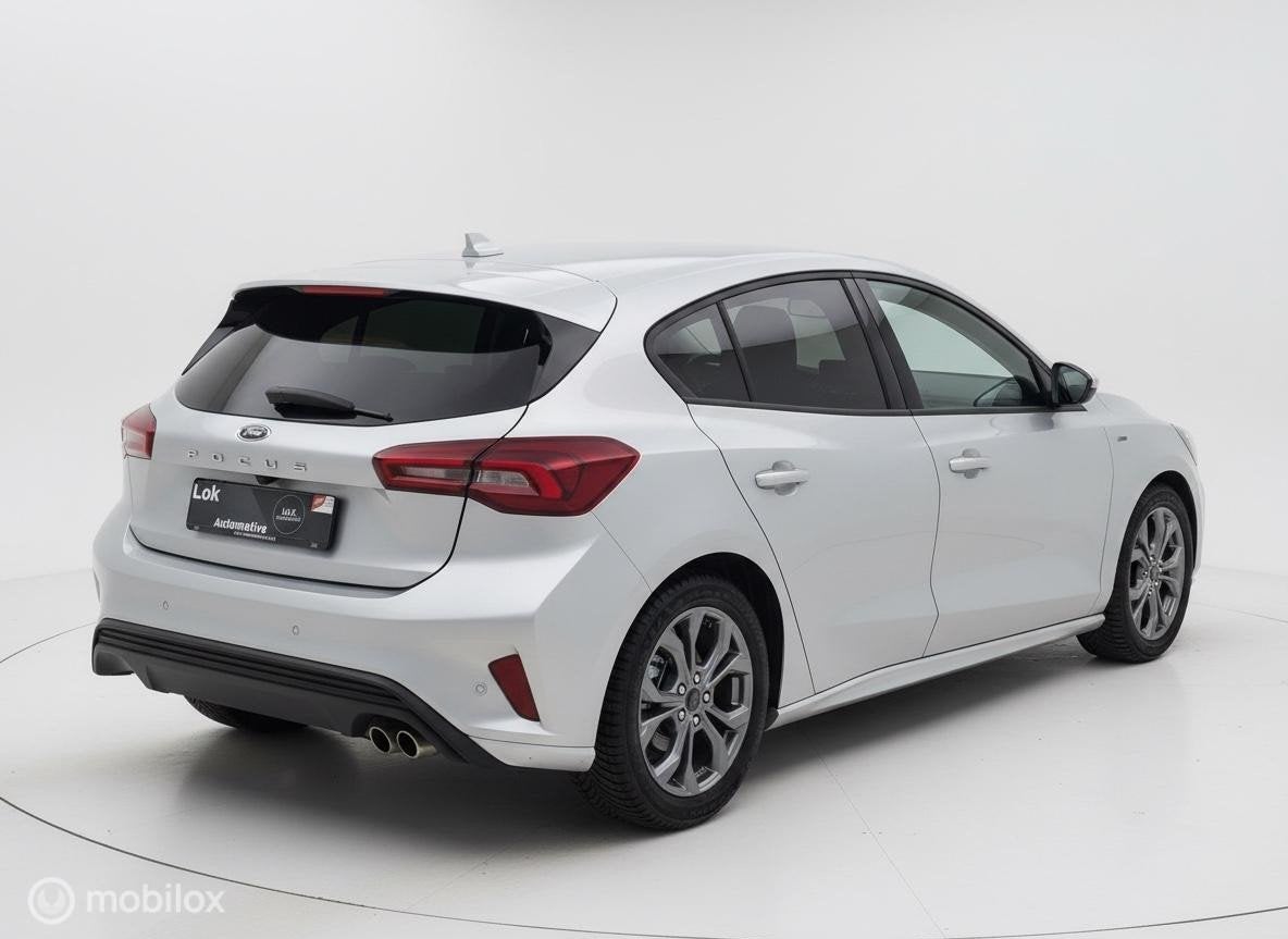 Ford Focus 1.0 EcoBoost Hybrid ST Line CAMERA|AUTOMAAT|LED|, Stof, Gebruikt, Zwart, Automatische klimaatregeling