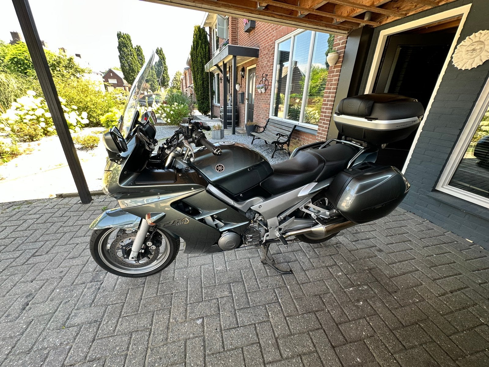 Yamaha FJR1300 - 2004 Comfortabele Toermotor met Topkoffer, Motoren, Motoren | Yamaha, Particulier, Toermotor, 4 cilinders, Motorrijbewijs A