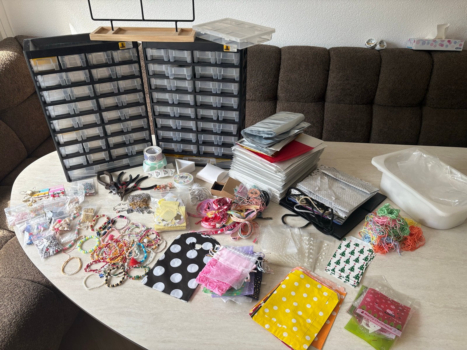 Grote partij kralen, benodigdheden, verzend items en sticker, Hobby en Vrije tijd, Kralen en Sieraden maken, Ophalen of Verzenden